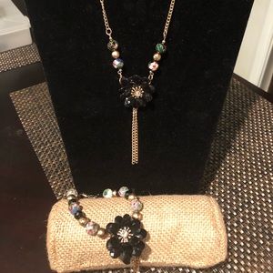 Flower necklace, earrings and bracelet